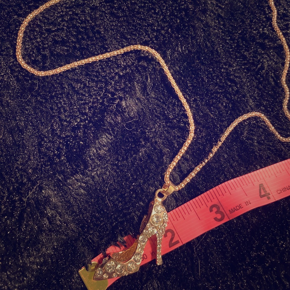 Stiletto necklace